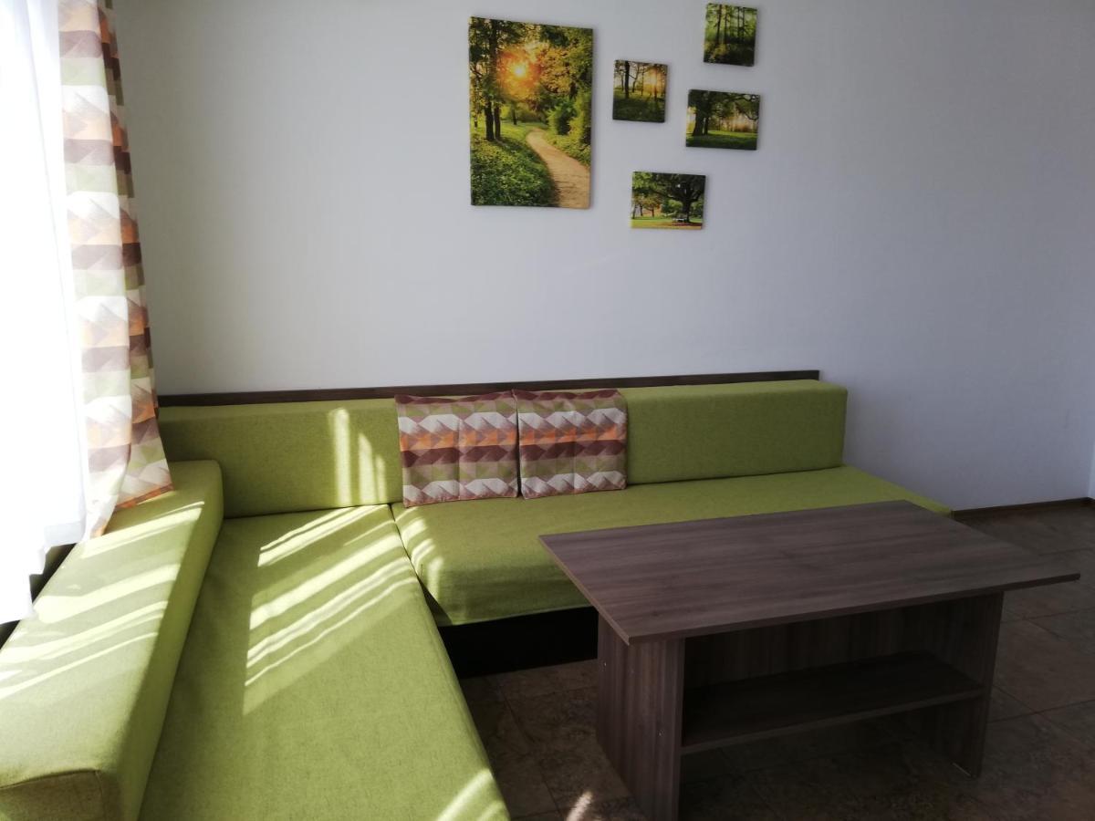 Apartamenti Zhelezovi Pomorie Bagian luar foto