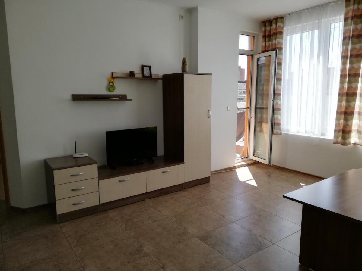 Apartamenti Zhelezovi Pomorie Bagian luar foto