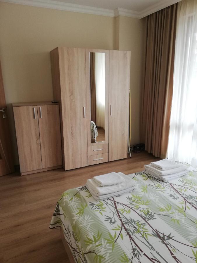Apartamenti Zhelezovi Pomorie Bagian luar foto